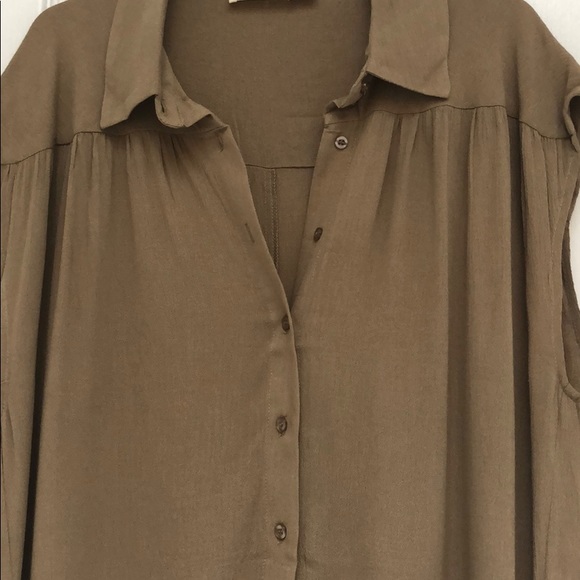 OVERSIZED OLIVE SIDE SLIT TUNIC TOP - Picture 6 of 7